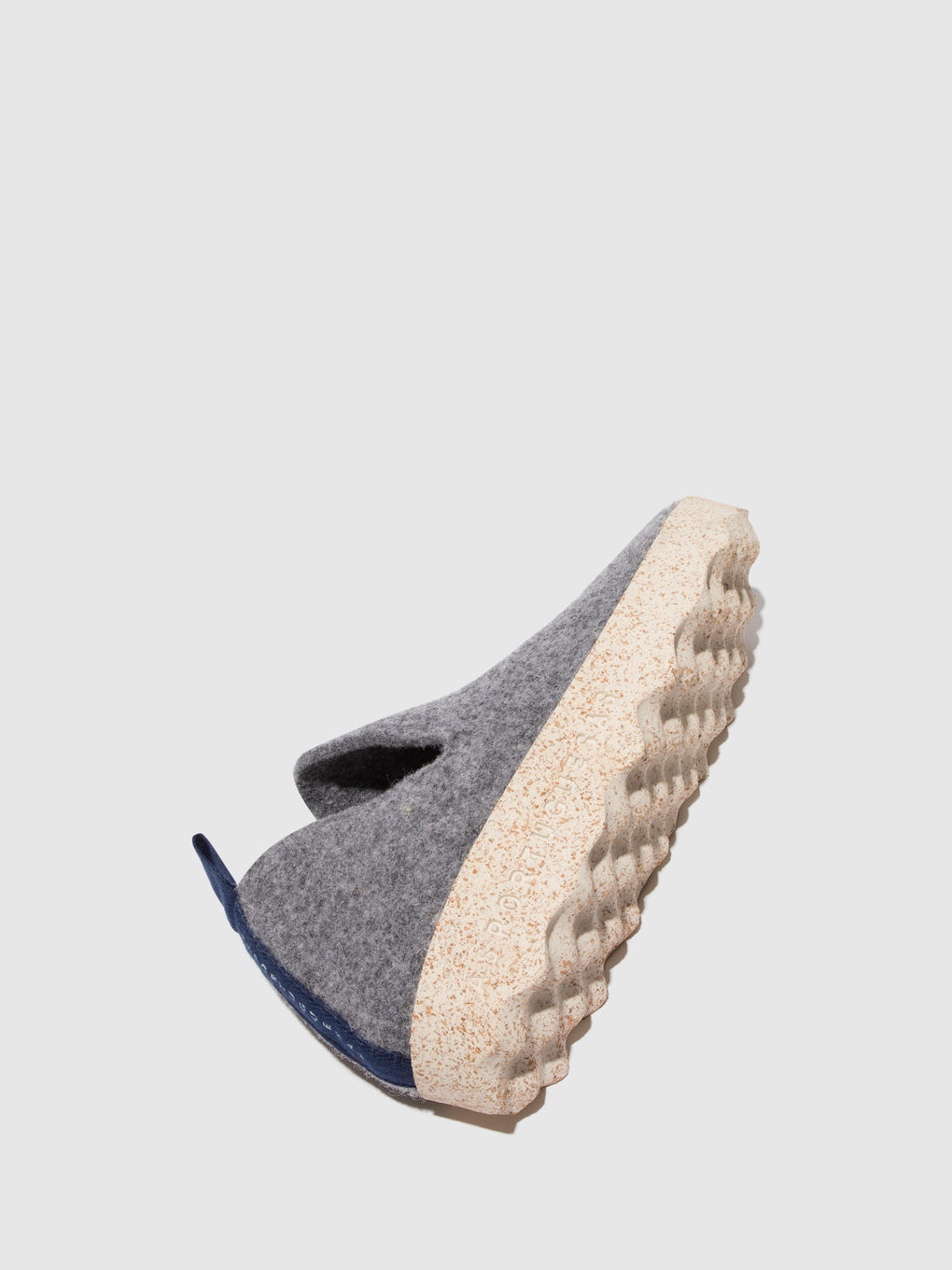 Slip-on Shoes CITY Concrete