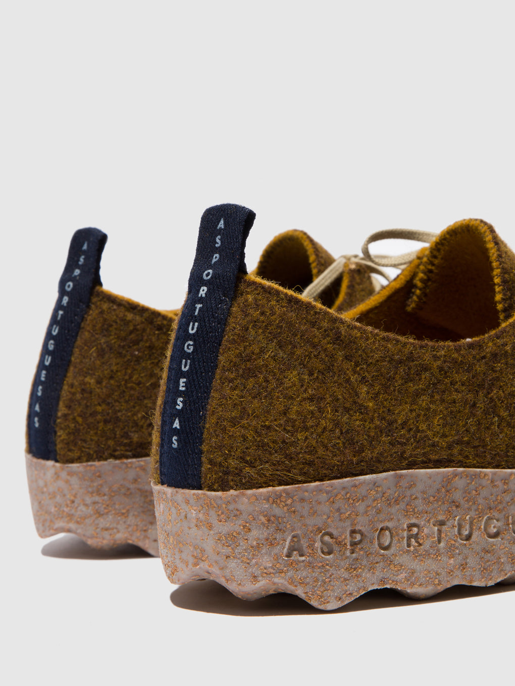 Lace-up Shoes CHAT CARAMEL