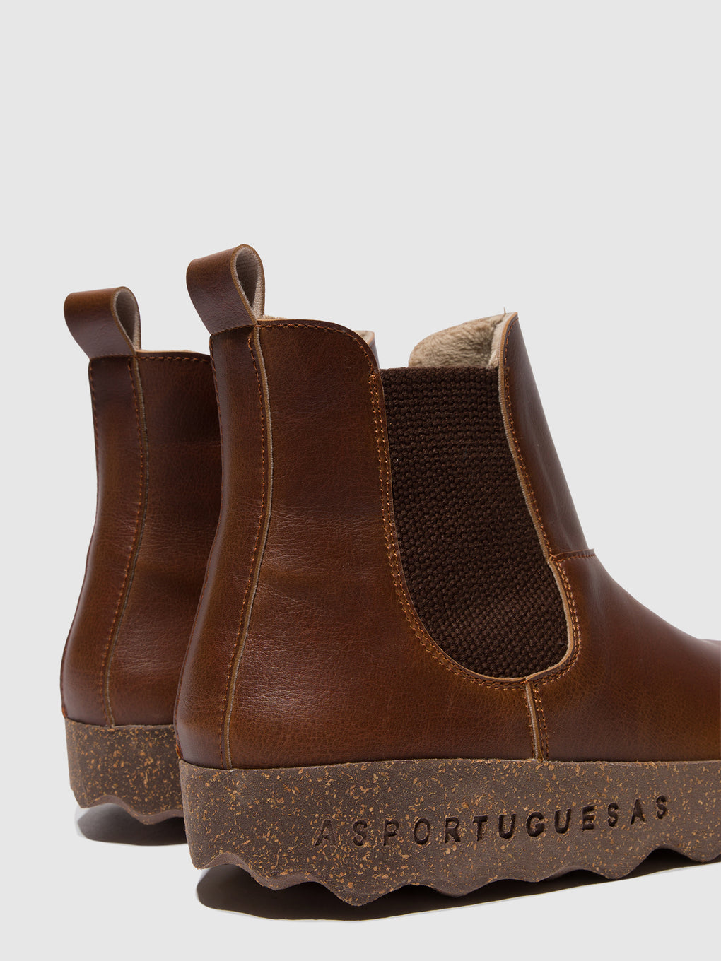 Chelsea Ankle Boots CAIA BROWN