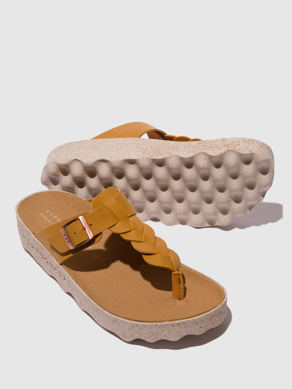 Buckle Sandals CARDI CAMEL